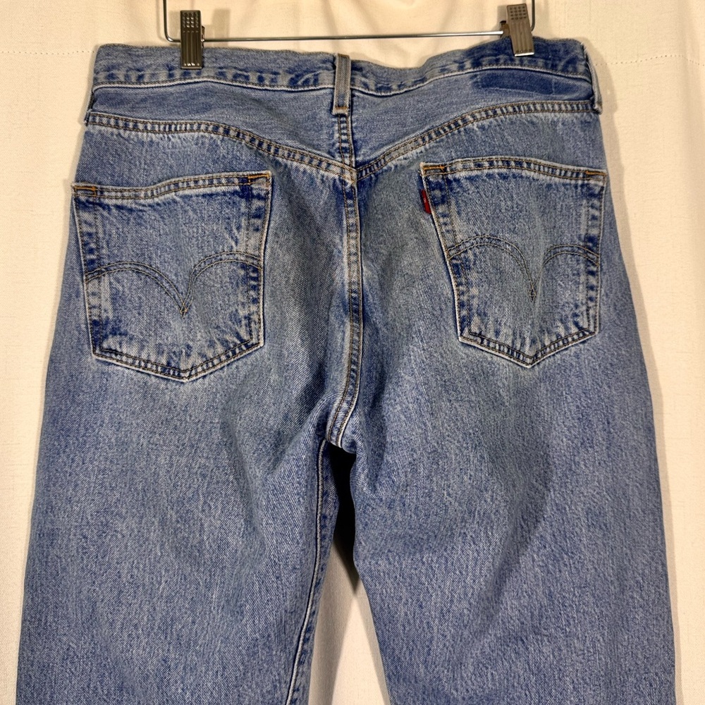 Vintage Levi’s Denim Jeans w/ Cropped Raw Hem - Picture 4 of 7